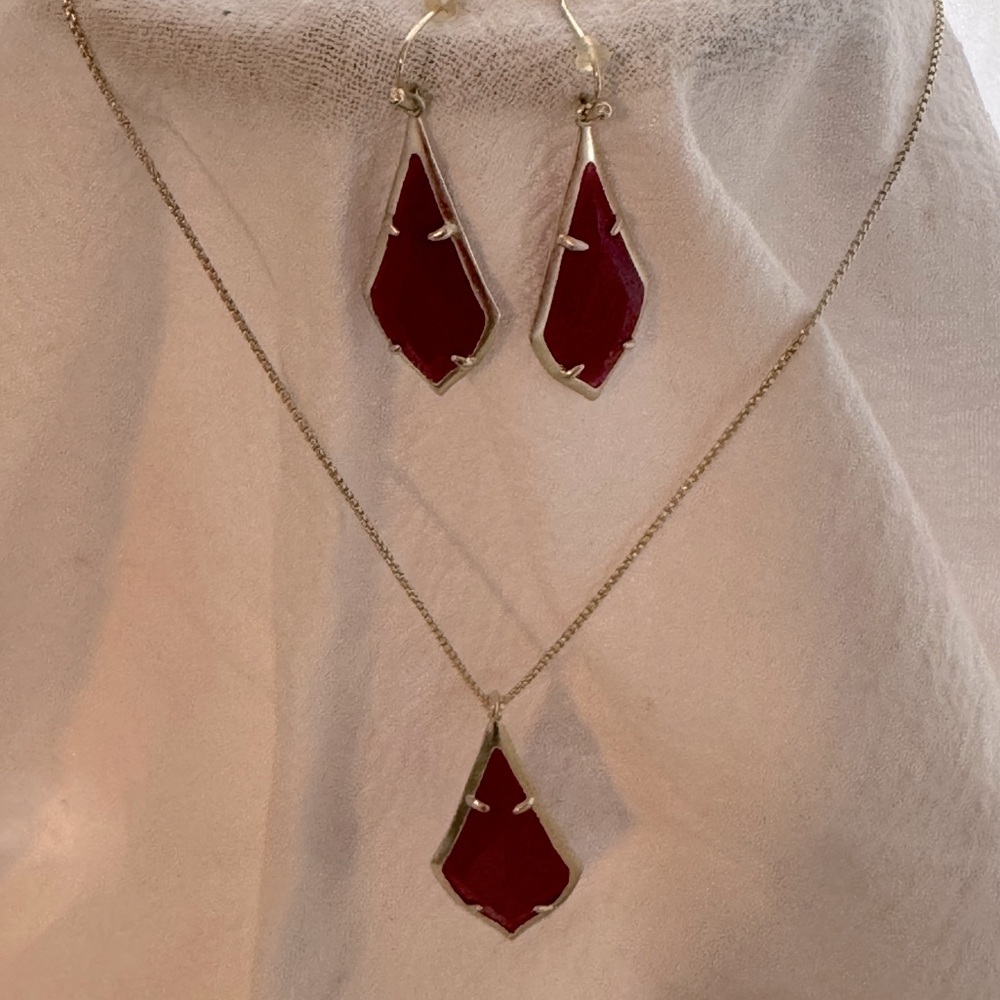 Kendra Scott Damon Pendant Necklace and Olivia Drop Earrings